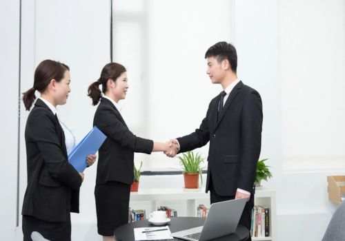 成都出轨取证：夫妻离婚法院拍卖房子怎么办